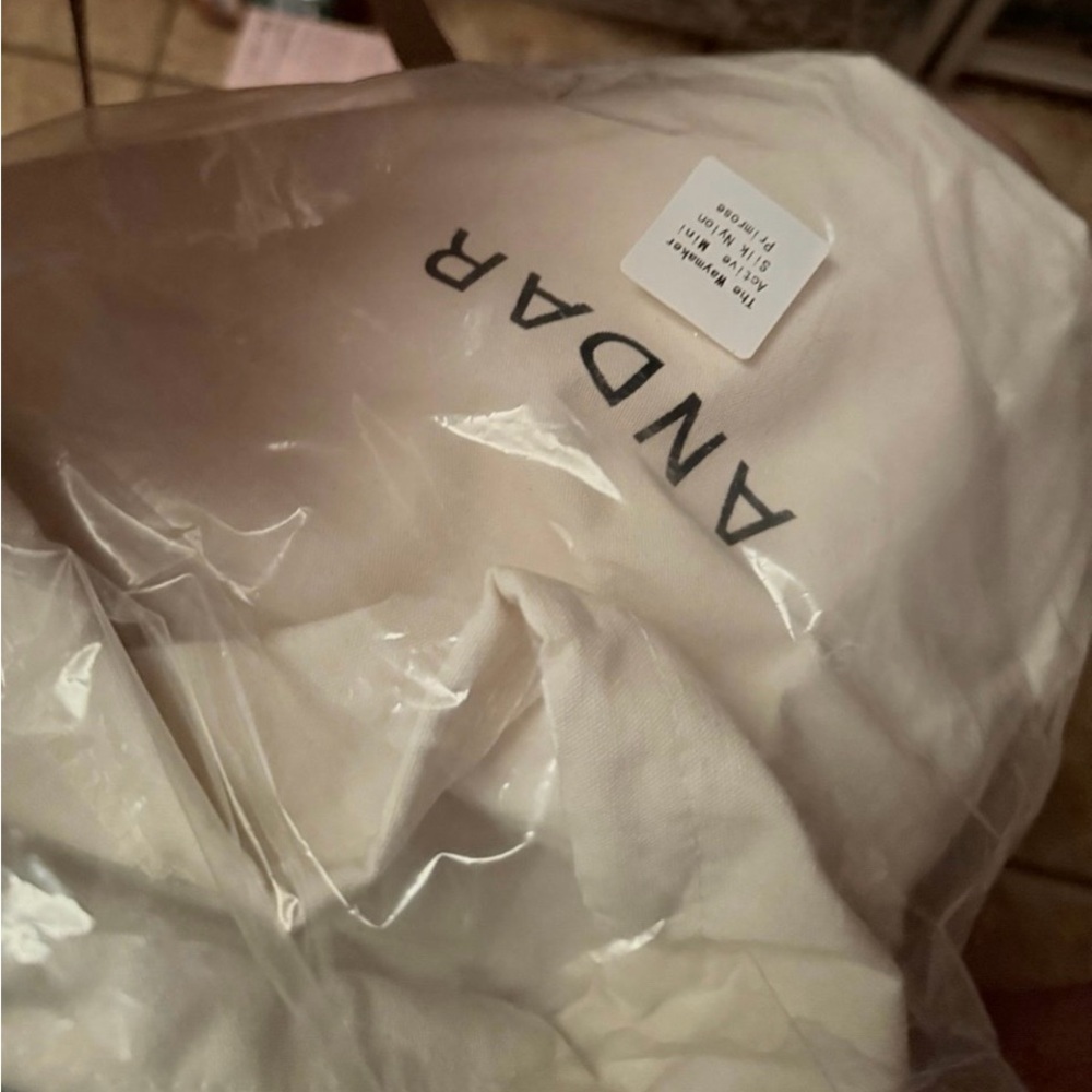 ANDA White Crossbody Bag